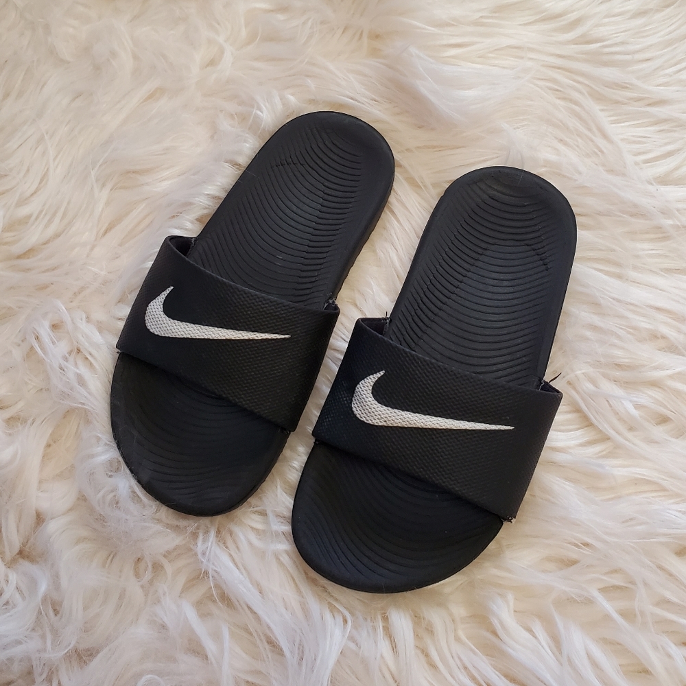 🆕️BOYS NIKE SLIDES🆕️